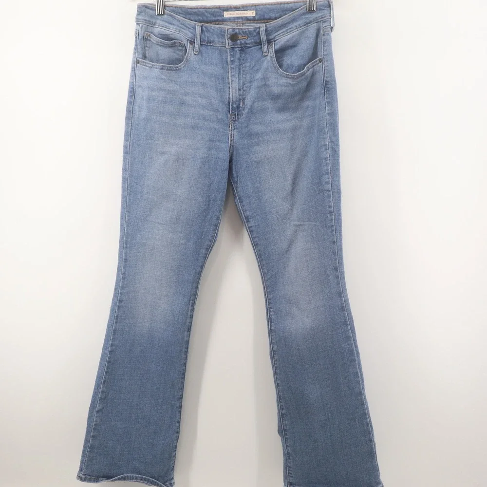 Levi's 725 High Rise Bootcut Jeans Womens 31 Blue Denim Modern Stretch Excellent